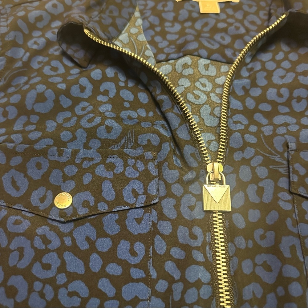Michael Kors Blue Animal Print Utility Blouse  size XL - Picture 10 of 10